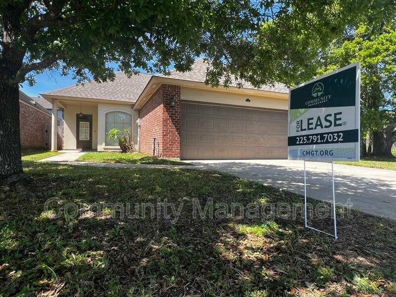 Primary Photo - 610 Spring Cove Dr