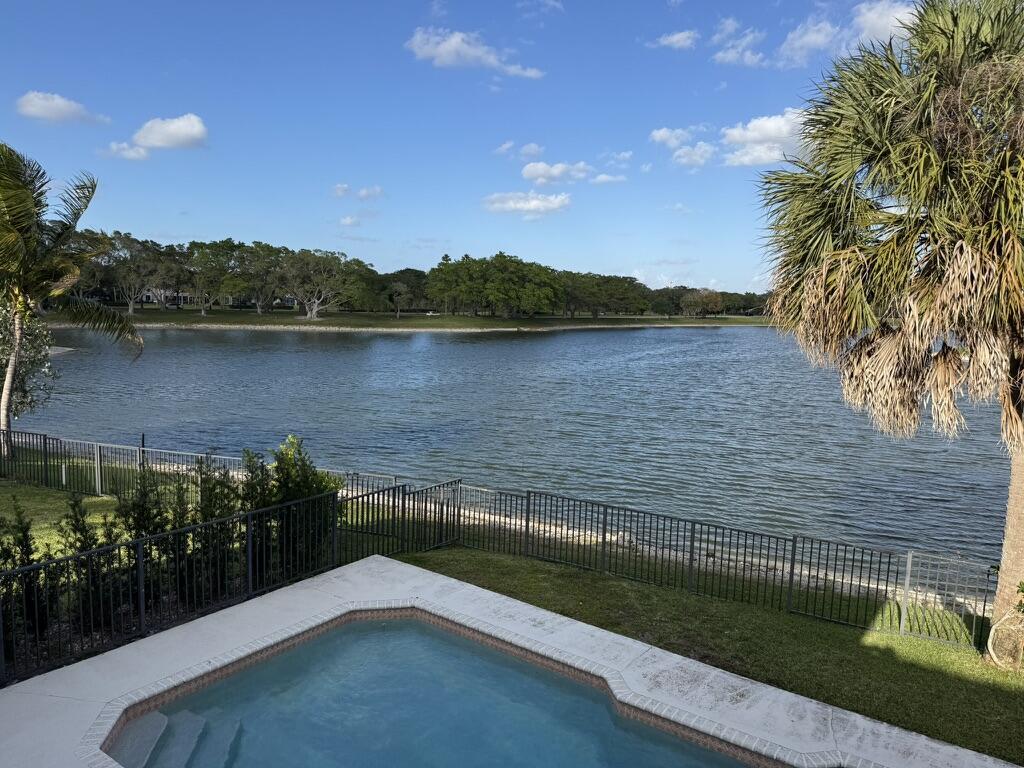 Foto principal - 10577 Santa Laguna Dr