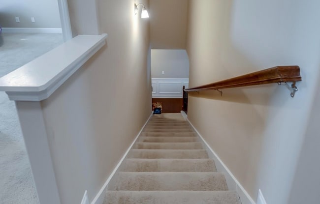 Building Photo - 426 Woodbark Ct