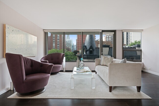 Foto del edificio - 1400 N State Pkwy