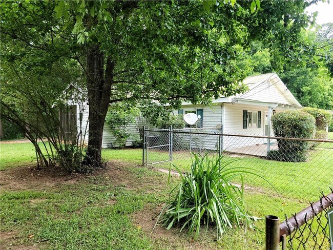 Foto del edificio - 5228 Central Church Rd