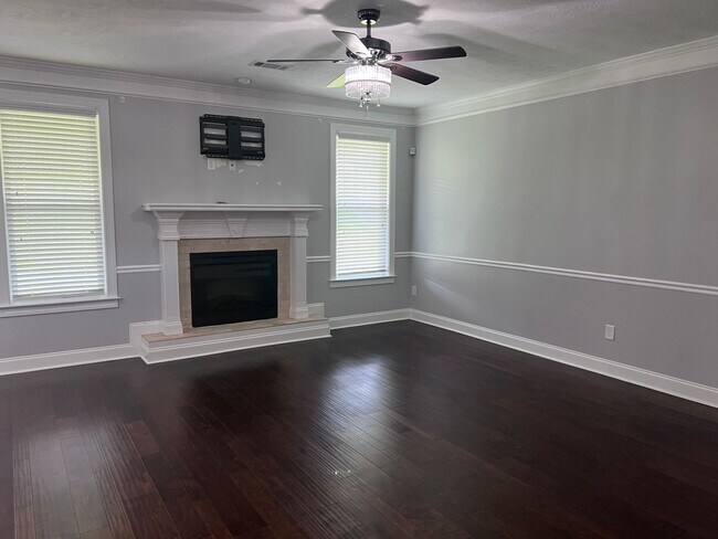 Building Photo - Amazing Home in Evans - 5 bedrooms.