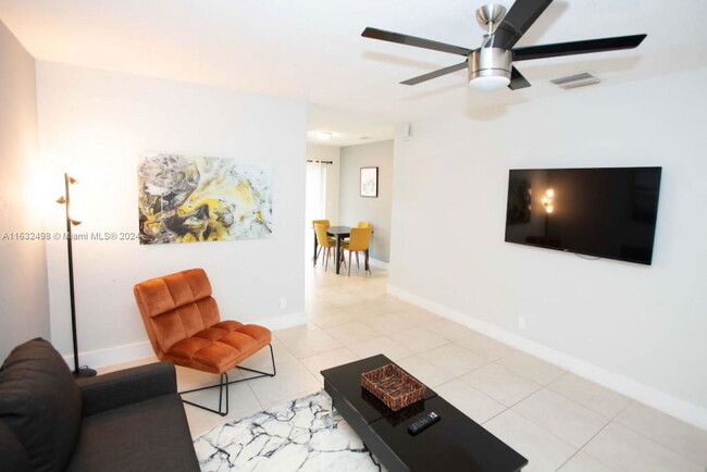 Foto del edificio - 5997 SW 37th Ave