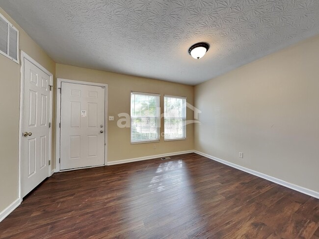 Building Photo - 1153 Reveres Run