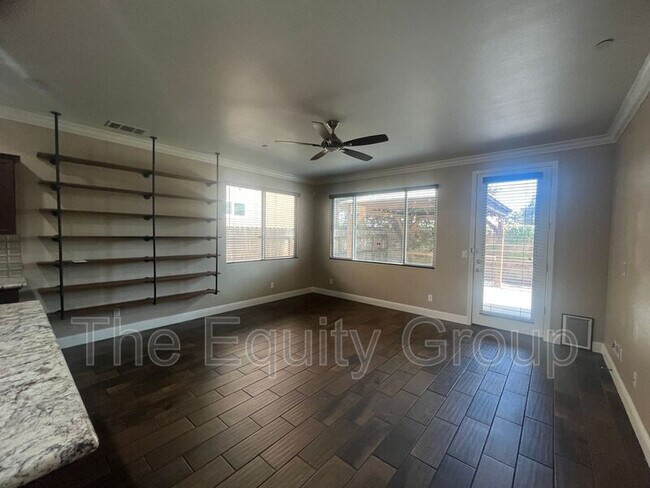 Foto del edificio - 3921 W Payson Ave