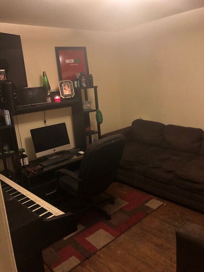 Foto del edificio - East side Single Family close to Historic ...