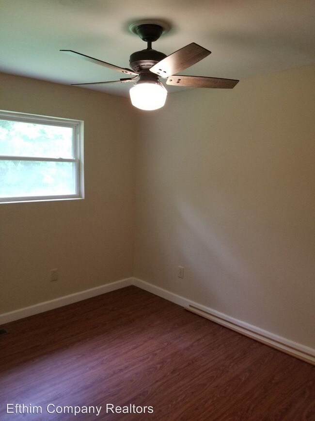 237239 Cool Valley Dr, Fenton, MO 63026 Room for Rent in Fenton, MO