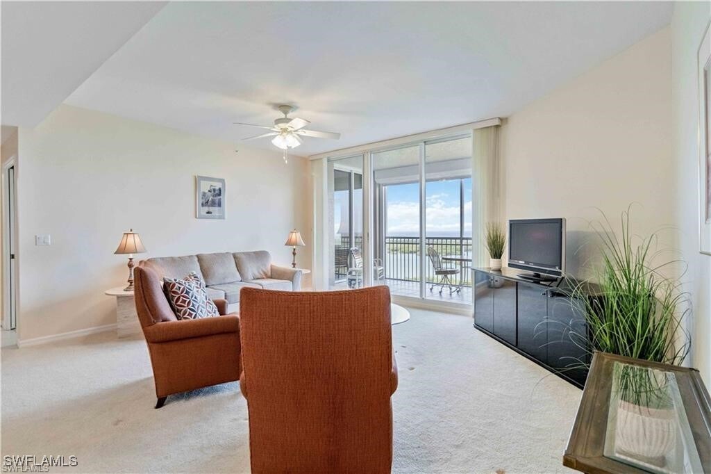 Foto principal - 1001 Arbor Lake Dr