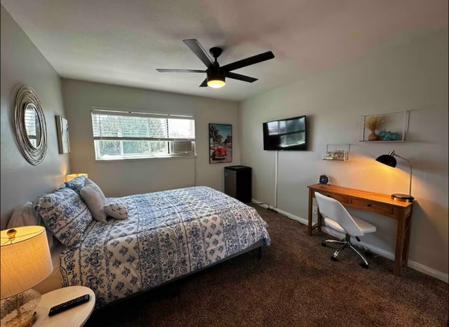 Building Photo - 514 Luna Dr