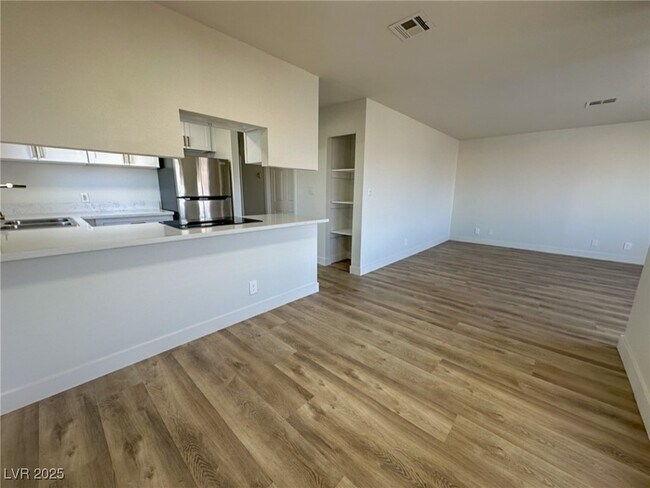 Foto del edificio - 6932 Kilgore Dr
