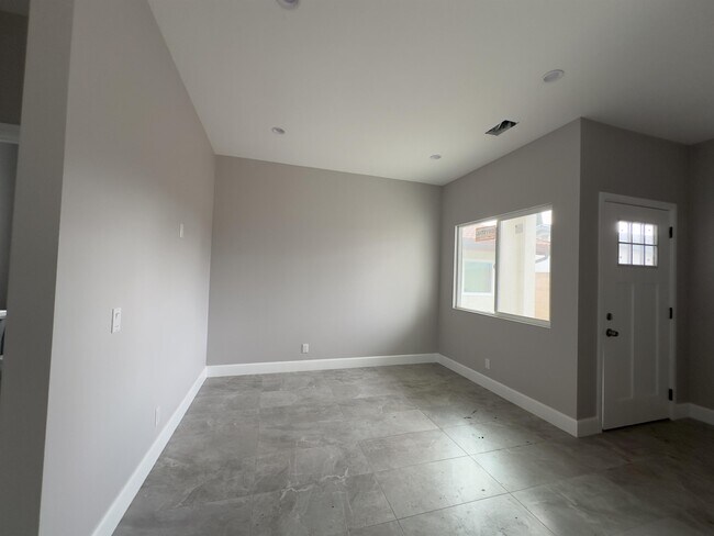Foto del edificio - 13345 Benton St