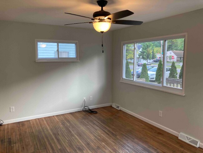 Foto del edificio - 5410 Clover Ln