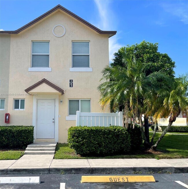 Foto del edificio - 6621 Winfield Blvd