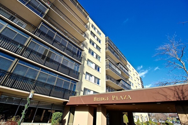 Foto del edificio - 2185 Lemoine Ave