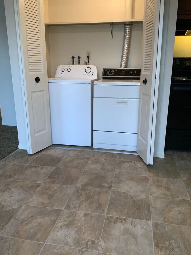 Foto del edificio - 2 br, 1 bath House - 3608 ORKNEY ROAD, APT.C