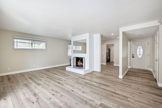 Building Photo - 10103 Cristobal Dr