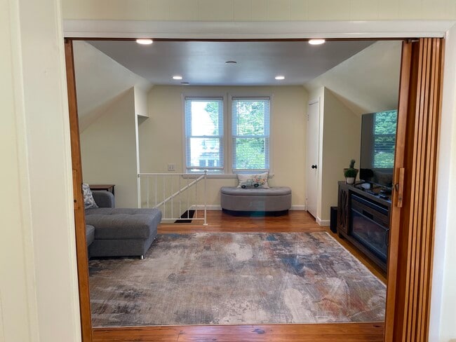 Building Photo - 93 Lafayette St