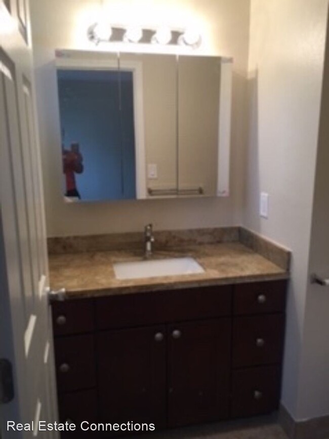 Building Photo - 4 br, 2 bath House - 2158 Abbey Ln