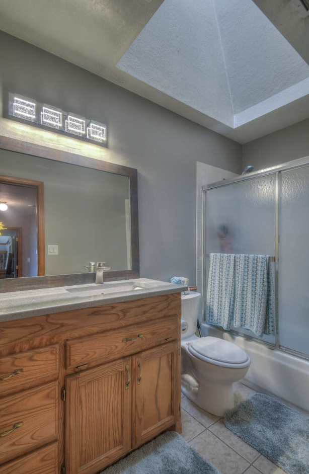 Second Bathroom - 4544 Agate Hills RD NW