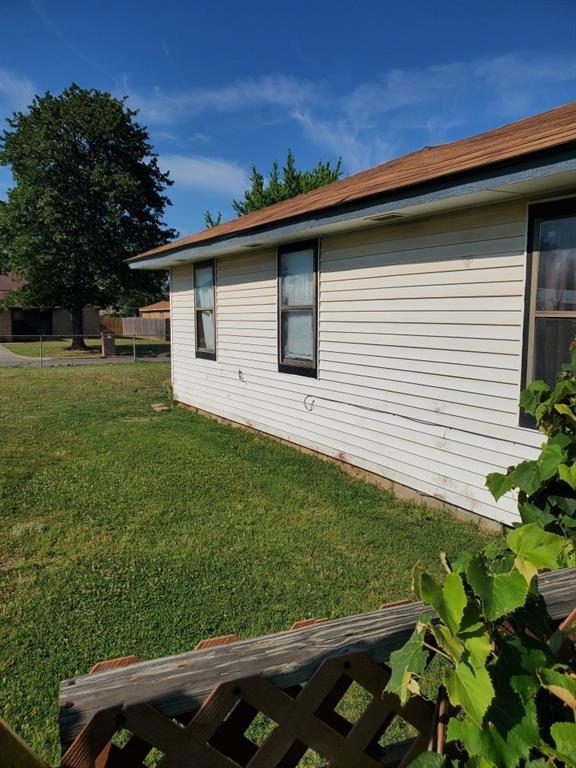 Building Photo - 10311 Bellview Dr