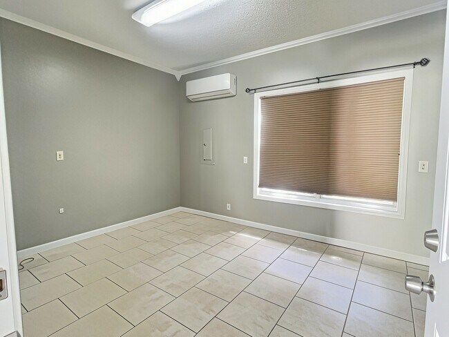 Foto del edificio - 6500 Colonial Dr