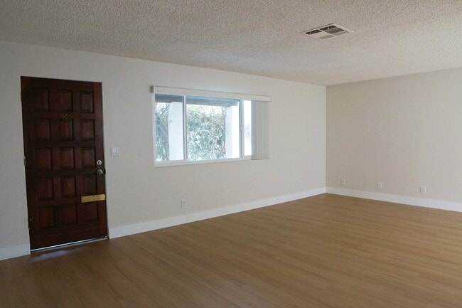 Building Photo - 51815 Avenida Martinez