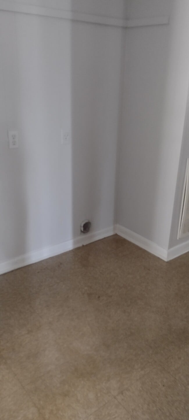 Foto del edificio - 141 Clinton Ct