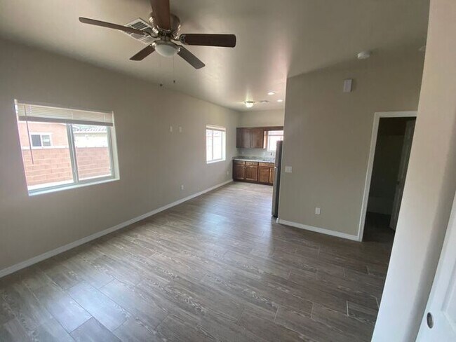 Building Photo - PENDING/RENTED