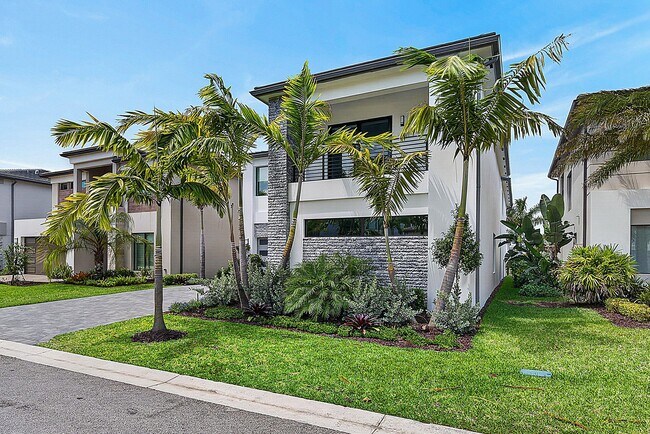Building Photo - 8561 Crystal Downs Ave