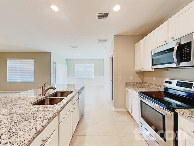 Foto del edificio - 3744 Moonflower Ln