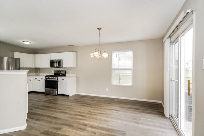 Foto del edificio - 8117 Retreat Ln