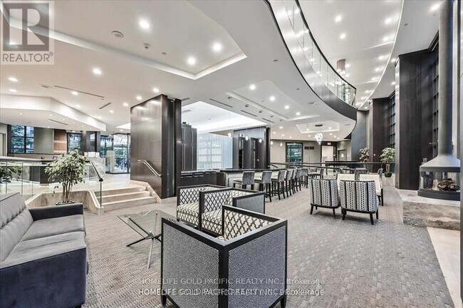 Photo du bâtiment - 23-823 Sheppard Ave E