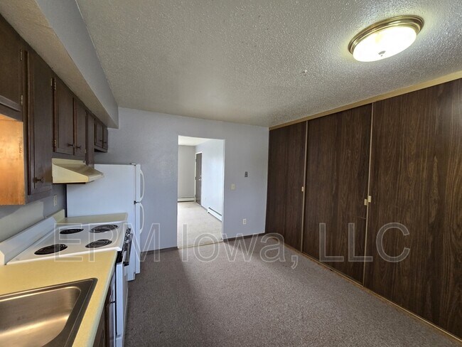 Foto del edificio - 101 16th Ave NW