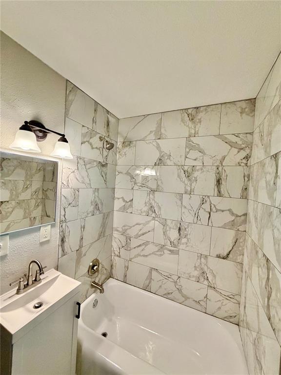 Foto del edificio - 1017 W Blann Dr