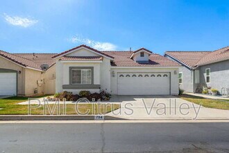 Building Photo - 754 Zaphiro Ct