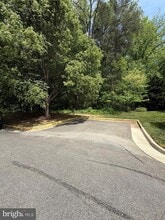 Building Photo - 7504 Lamoyne Ct