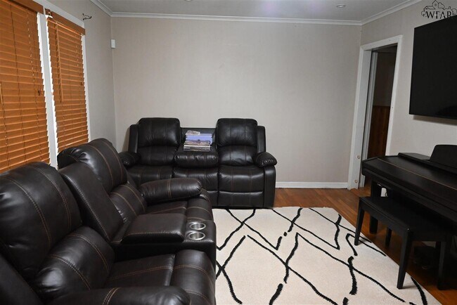 Foto del edificio - 1606 Bland St