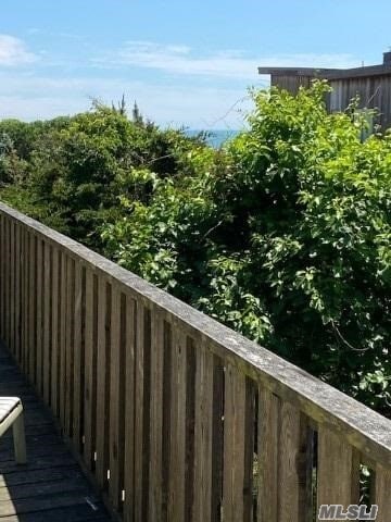 Building Photo - 60 Fairway