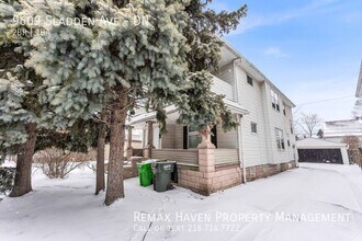 Building Photo - 9609 Sladden Ave