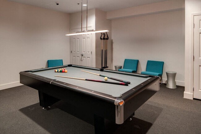 Meridian Pointe photo'