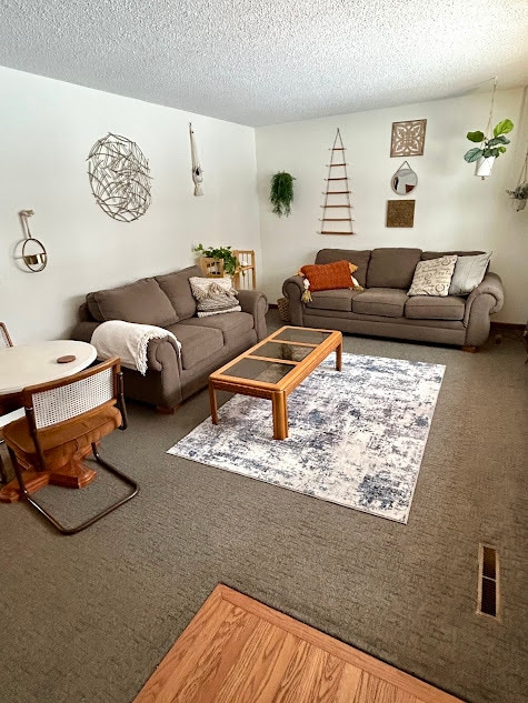 Foto del edificio - 2828 Saturn Ave