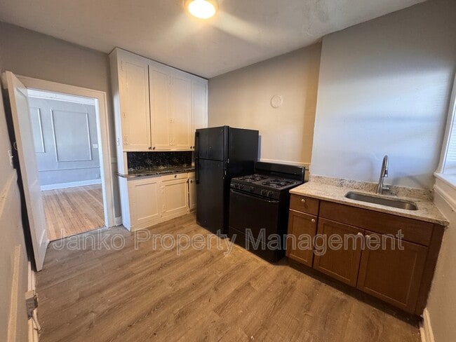 Foto del edificio - 37 W 14th Pl