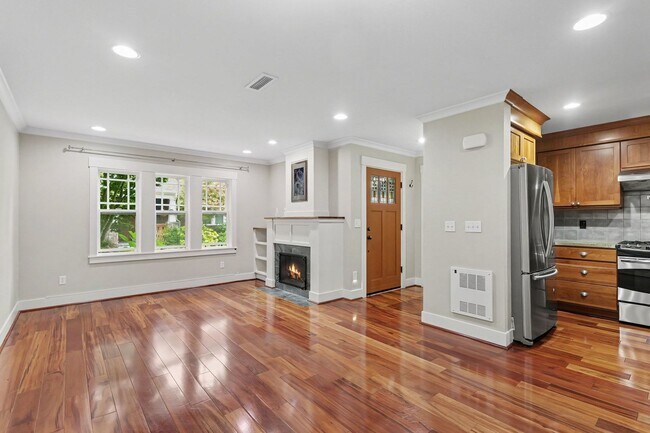 Foto del edificio - 8014 Ashworth Ave N