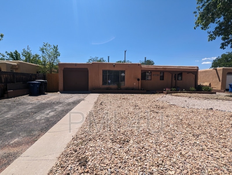 2705 Mary Ellen St NE, Albuquerque, NM 87112 House for Rent in