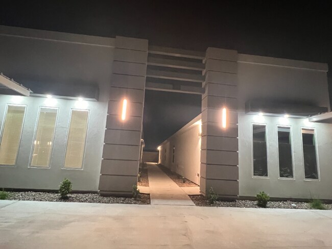 Foto del edificio - 4101 Walnut Ave