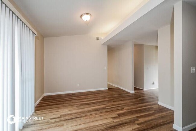 Building Photo - 3045 Durwood Dr, Florissant, MO 63033