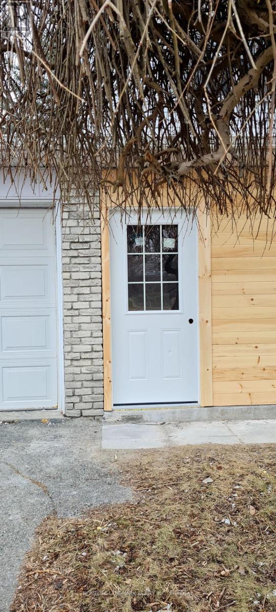 Building Photo - 1056 Wayne Dr