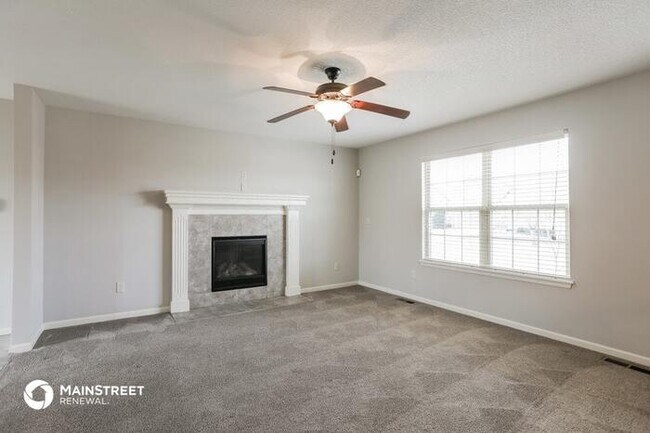 Building Photo - 803 Emerson Dr, Belton, MO 64012