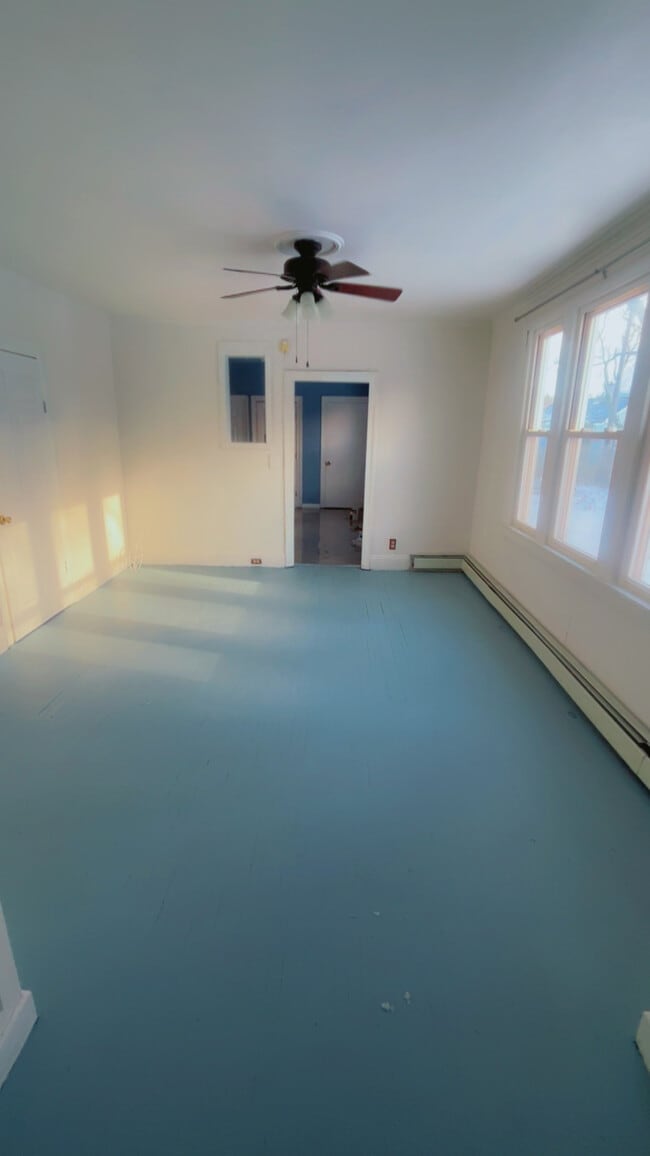 Building Photo - 157 Locust St