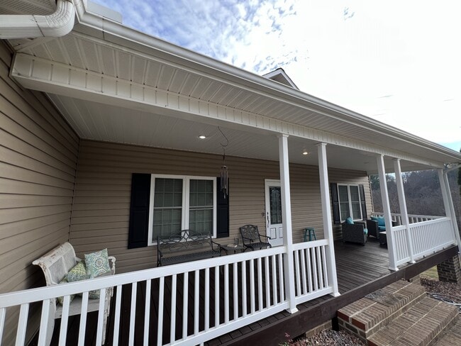 Building Photo - 142 Lexi Dr